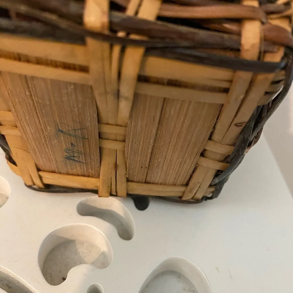 Vintage 80s Paul Marshall Philippines Woven Potpourri Scented Basket with Lid 7”